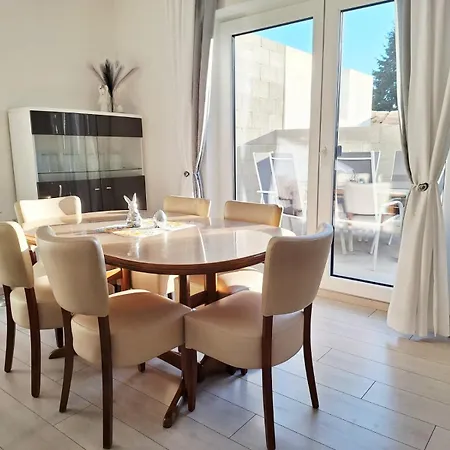 Gemütliche Mit Terrasse Nahe Würth Apartment *